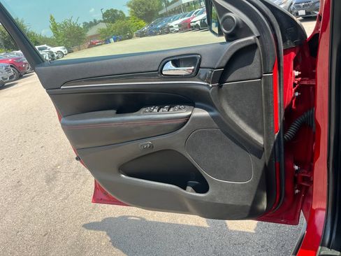 Used 2020 Jeep Grand Cherokee Trailhawk AWD/4WD image 10