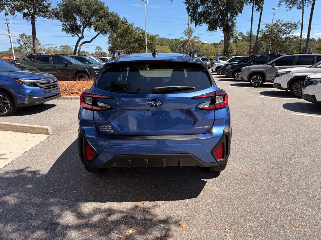 Used 2025 Subaru Crosstrek 2.5i Premium AWD/4WD image 4