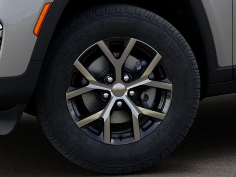 New 2025 Jeep Grand Cherokee Limited w/ Trailer Tow Package image 8