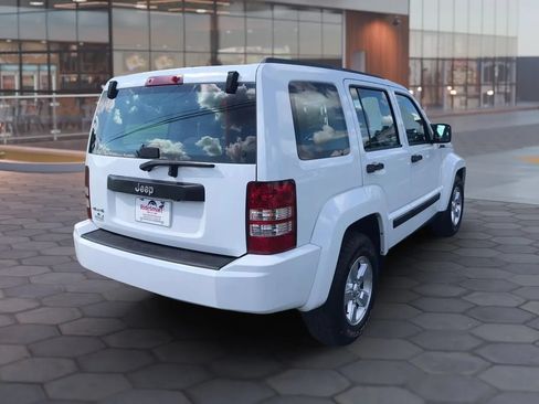 Used 2012 Jeep Liberty Sport AWD/4WD image 9