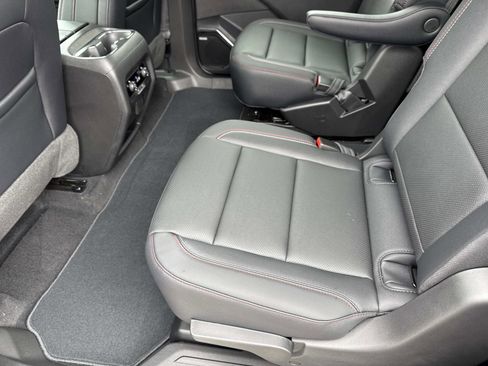 New 2026 Chevrolet Traverse Z71 w/ Enhanced Driving Package AWD/4WD image 11