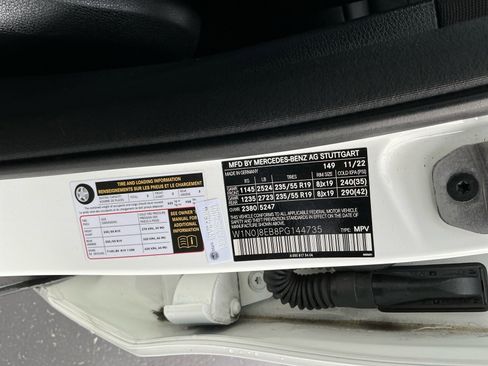 Used 2023 Mercedes-Benz GLC 300 4MATIC Coupe image 27