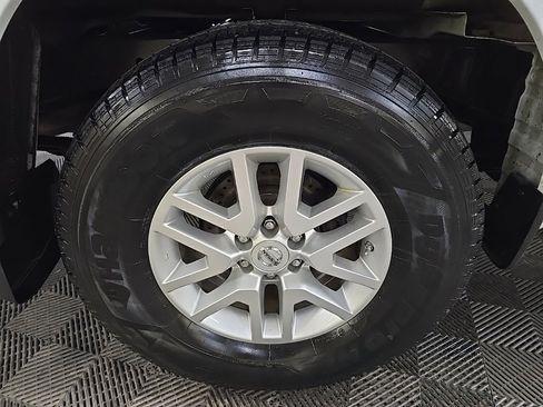 Used 2019 Nissan Frontier SV image 13