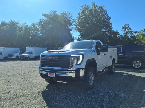 New 2025 GMC Sierra 2500 Pro w/ Snow Plow Prep/Camper Package image 3