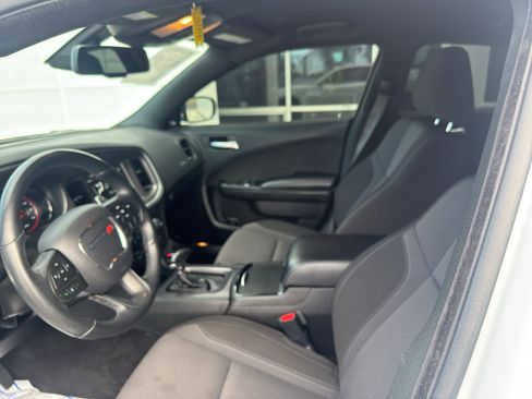 Used 2021 Dodge Charger SXT w/ Blacktop Package AWD/4WD image 4