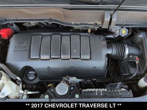 Used 2017 Chevrolet Traverse LT image 20