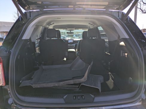 Certified 2023 Ford Explorer XLT w/ Equipment Group 202A image 30