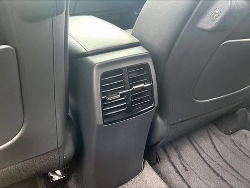 Used 2023 Kia Niro EX FWD image 10