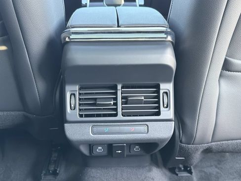 New 2026 Land Rover Range Rover Evoque Hoxton AWD/4WD image 19