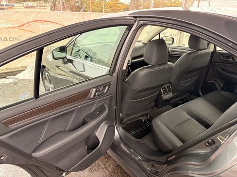 Used 2019 Subaru Legacy 3.6R Limited w/ Popular Package #2A image 17