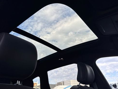 Used 2024 Lincoln Nautilus Reserve w/ Equipment Group 202A image 17