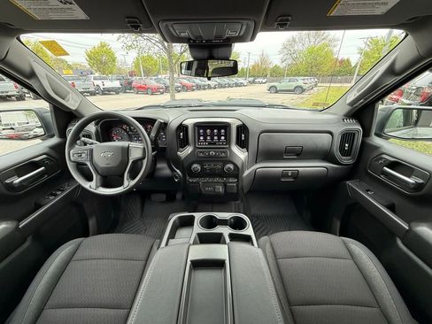 Used 2026 Chevrolet Silverado 1500 Custom Trail Boss w/ LPO, Dark Essentials Package AWD/4WD image 31