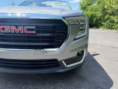 Used 2023 GMC Terrain SLT FWD image 7