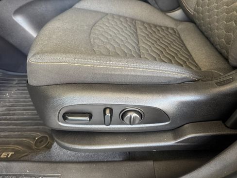 Used 2019 Chevrolet Equinox LT AWD/4WD image 12