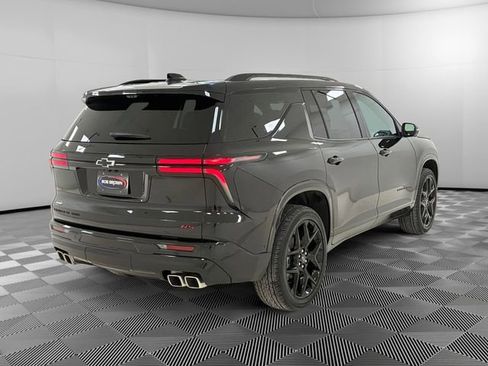 Certified 2024 Chevrolet Traverse RS w/ LPO, Floor Liner Package image 3