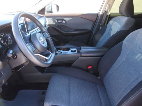 Used 2023 Nissan Rogue SV image 14