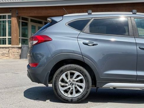 Used 2017 Hyundai Tucson SE w/ SE Popular Package 02 AWD/4WD image 9