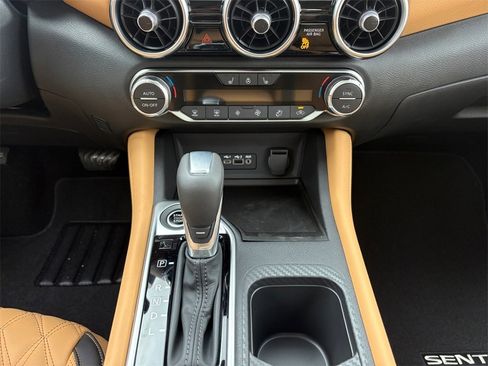 New 2025 Nissan Sentra SV w/ SV Premium Package image 19