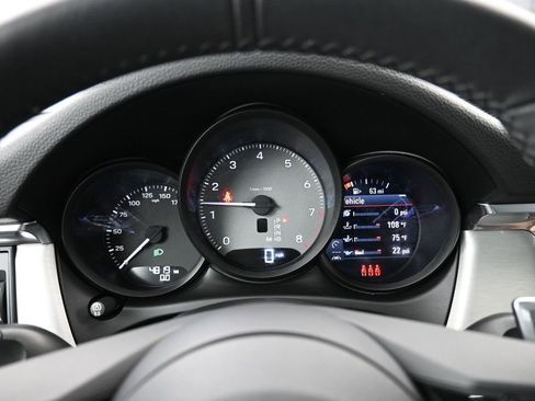 Used 2025 Porsche Macan S image 8