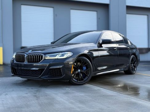 Used 2022 BMW M550i xDrive w/ Executive Package image 6