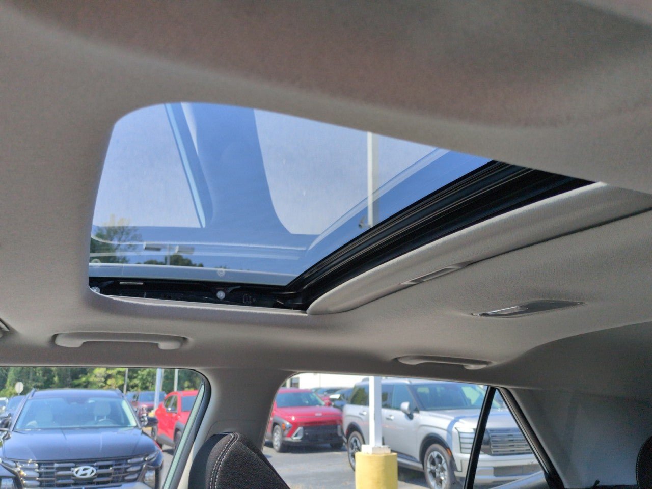 New 2026 Hyundai Venue SEL FWD image 24