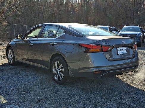 Used 2024 Nissan Altima 2.5 S FWD image 5
