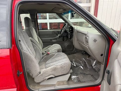 Used 2000 GMC Sonoma SLS w/ SLS Super Spec Pkg 2 RWD image 22