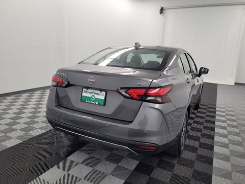 Used 2024 Nissan Versa SV image 7