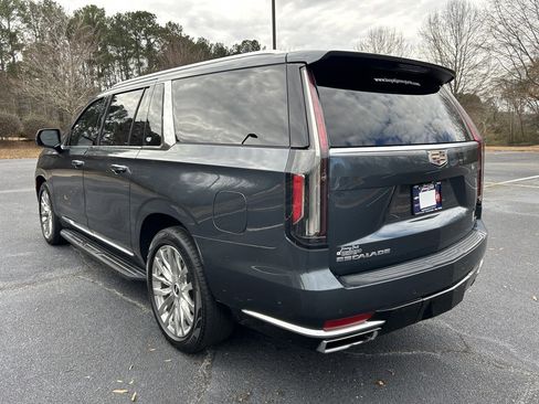 Used 2021 Cadillac Escalade ESV Premium Luxury w/ Driver Assist Tech Package image 21