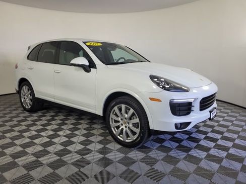 Used 2017 Porsche Cayenne Platinum Edition AWD/4WD image 31