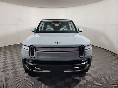 Used 2024 Rivian R1S Adventure AWD/4WD image 8