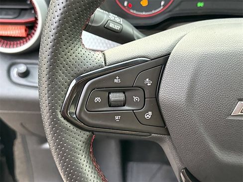 Used 2024 Chevrolet Trax RS w/ Driver Confidence Package image 32