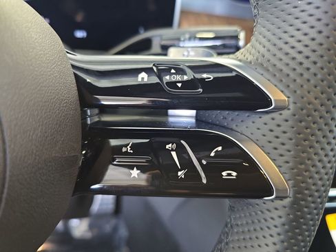 Certified 2026 Mercedes-Benz GLC 300 4MATIC image 23