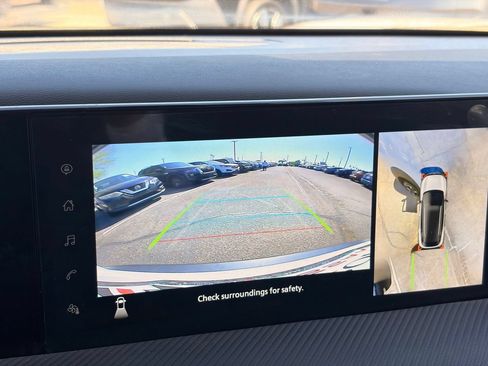Used 2025 Nissan Kicks SR FWD image 22