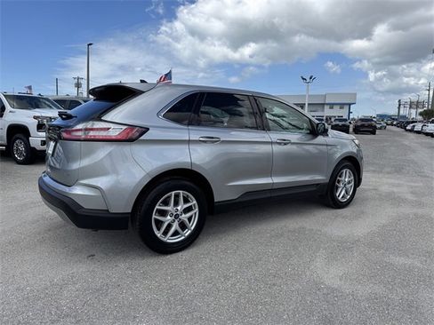 Used 2022 Ford Edge SEL image 6