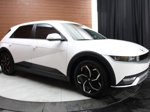 Used 2024 Hyundai Ioniq 5 SEL image 18