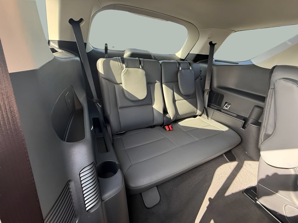 New 2026 Ford Explorer Active w/ Active Comfort Package AWD/4WD image 23