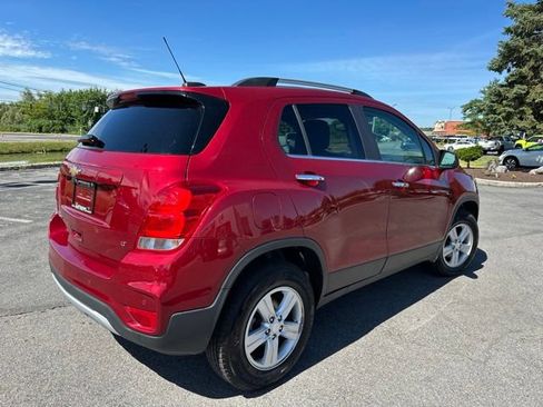 Used 2020 Chevrolet Trax LT w/ Driver Confidence Package AWD/4WD image 5