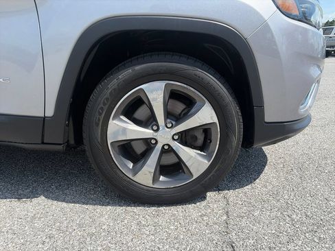 Used 2019 Jeep Cherokee Limited w/ Trailer Tow Group AWD/4WD image 45