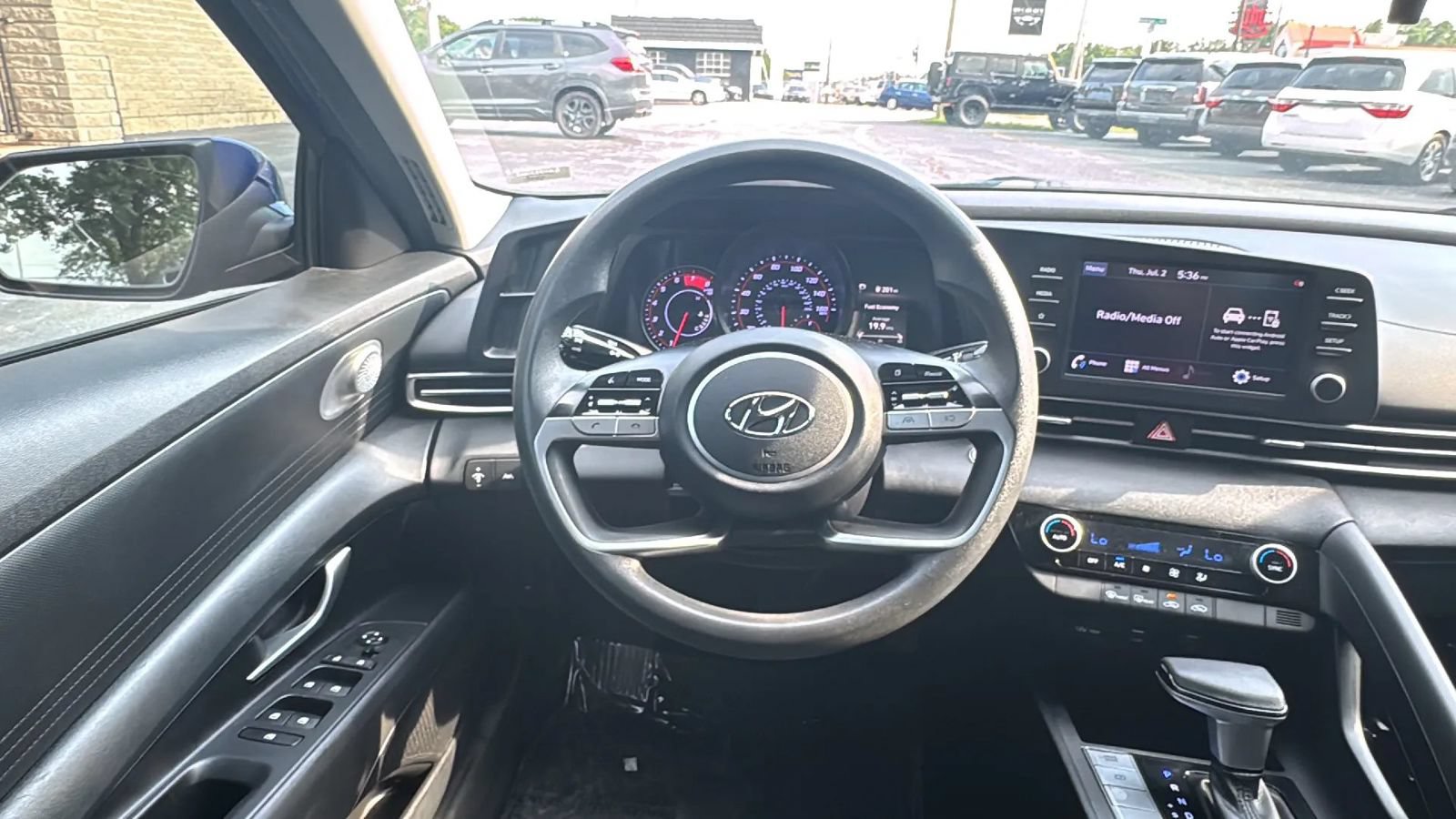 Used 2021 Hyundai Elantra SEL FWD image 10