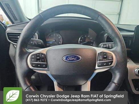 Used 2022 Ford Explorer XLT w/ Equipment Group 202A AWD/4WD image 21