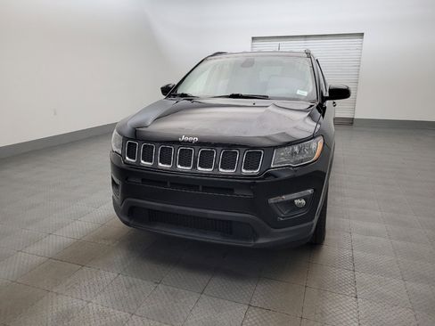 Used 2018 Jeep Compass Latitude FWD image 15