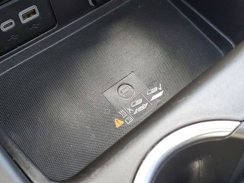 Used 2023 Chevrolet Tahoe Z71 w/ Luxury Package image 24