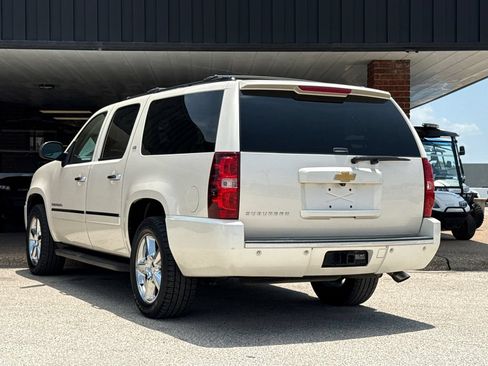Used 2013 Chevrolet Suburban LTZ RWD image 7
