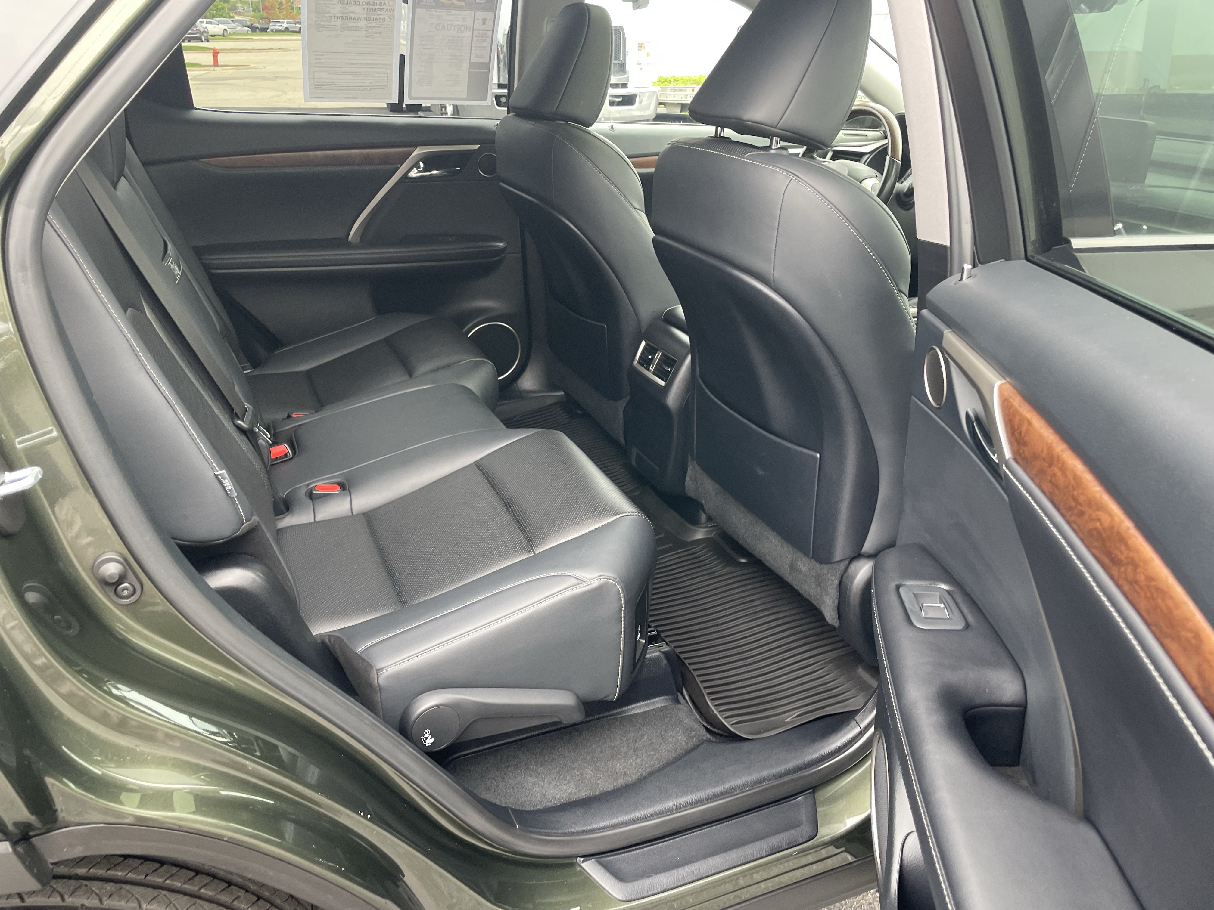 Used 2022 Lexus RX 350L Premium w/ Premium Package AWD/4WD image 29