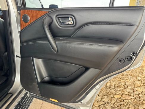 Used 2019 INFINITI QX80 Luxe image 29