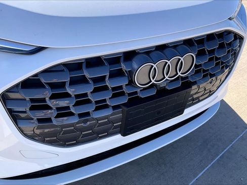 Used 2025 Audi Q5 Premium w/ Convenience Package AWD/4WD image 30
