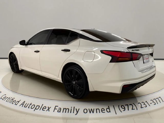 Used 2022 Nissan Altima 2.5 SR w/ Midnight Edition Package AWD/4WD image 3