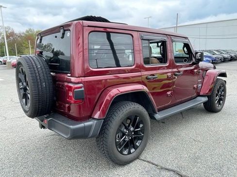 Used 2021 Jeep Wrangler Unlimited Sahara w/ Cold Weather Group AWD/4WD image 4