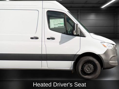 Used 2024 Mercedes-Benz Sprinter 3500 image 10